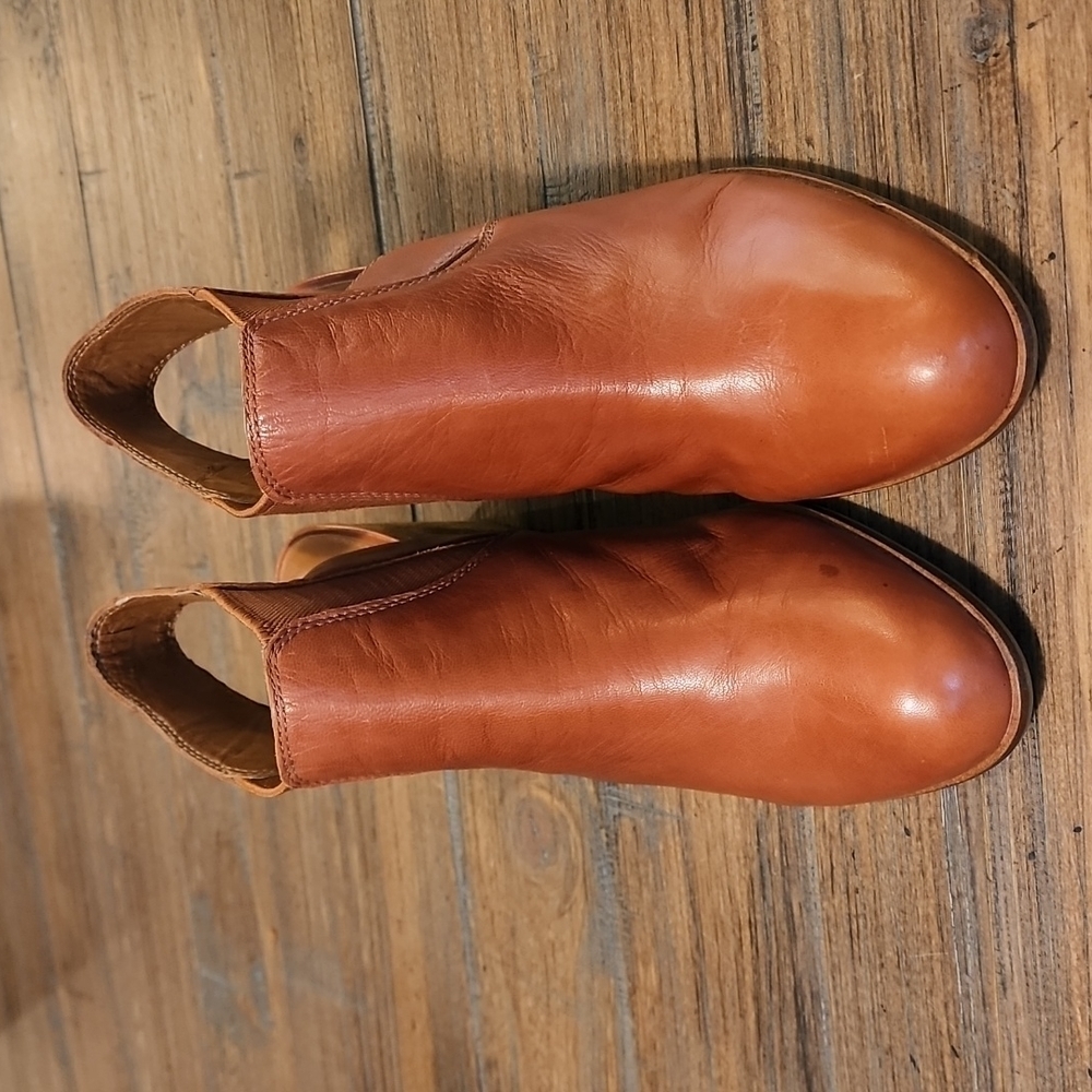 Lucky Brand booties size 9M